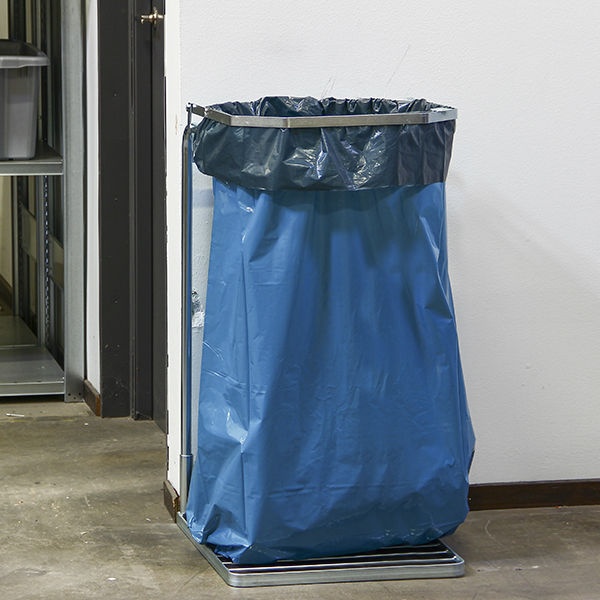 Sopsäckar & Soppåsar | Sopsäck extrastark 3 skiktssäck av polyeten 240 liter 