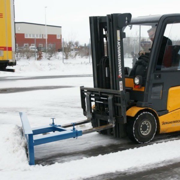 Truckskopor & plogar | Fast snöplog till truck 1800mm